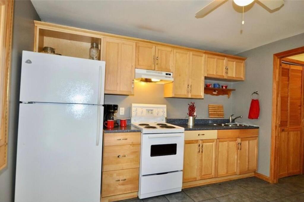 Muskoka Manor Villa Dwight Екстериор снимка